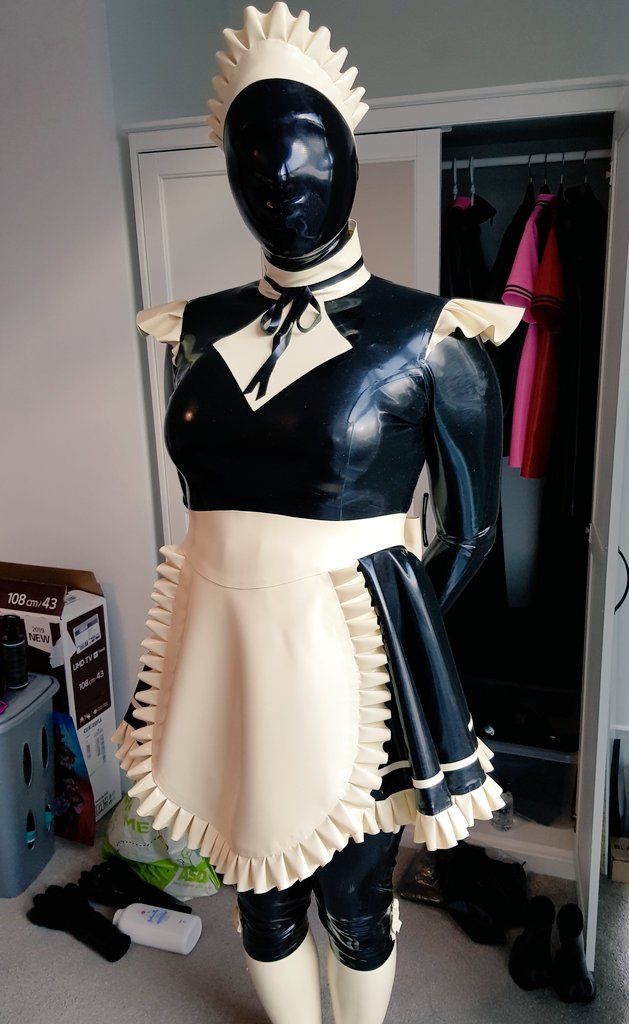 Reflare500 in a rubber maid costume